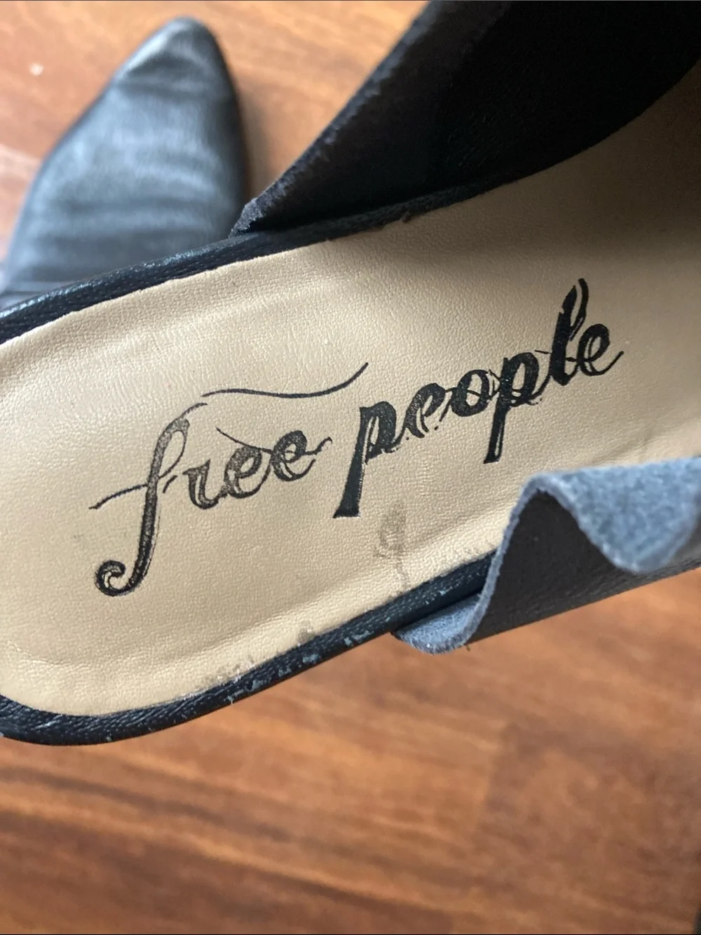 Free People Black Pointed-Toe Slip-On Mules Sz 38